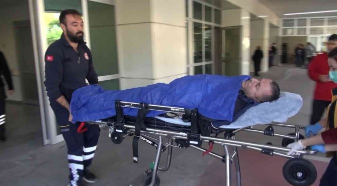Meclis Üyesine İşyerinde Silahlı Saldırı