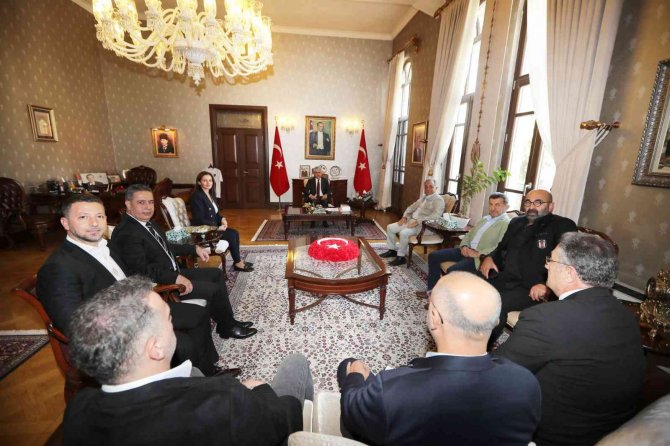 Ahmet Nur Çebi: “Eyyamcılığa Gerek Yok”