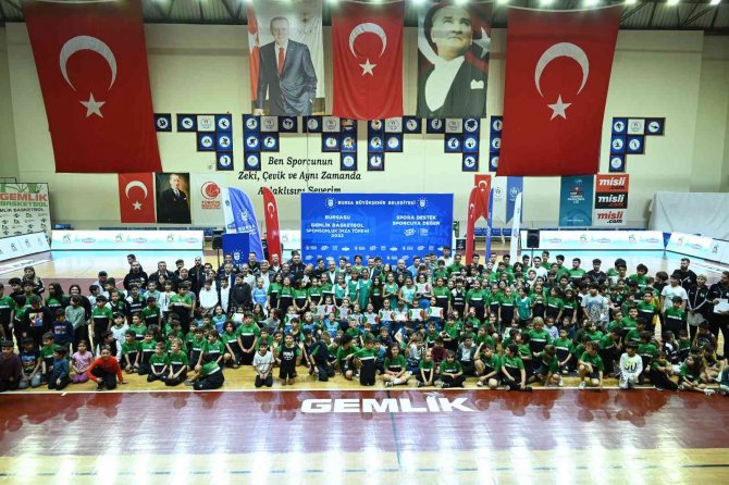 Gemlik Basketbol’a Bursasu Desteği