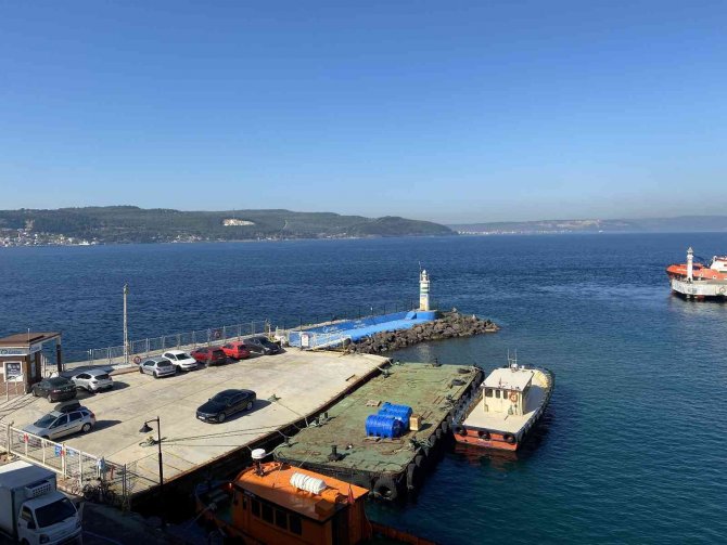 Çanakkale Boğazı Sisin Etkisini Yitirmesiyle Transit Gemi Geçişlerine Açıldı