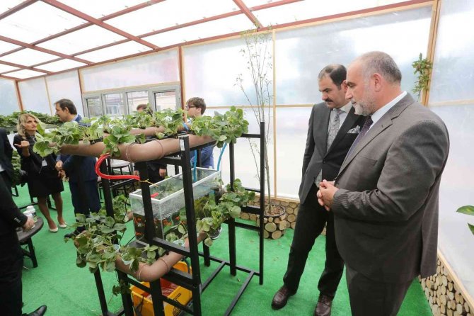 Başkan Sandıkçı: “Gençler İçin Yeni Projeler Kazandırmaya Devam Edeceğiz”
