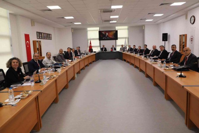 Rektör Çiftçi Üak Yönetim Kurulu Toplantısına Katıldı