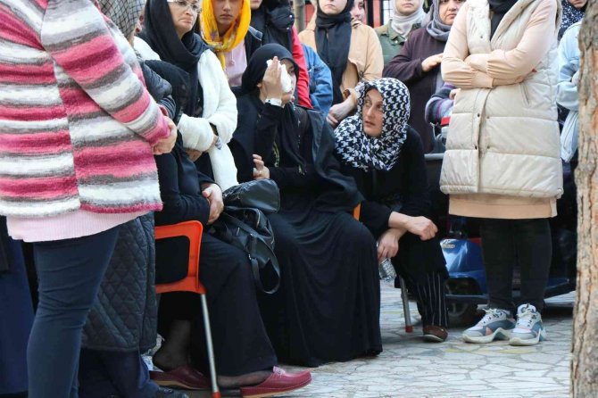 2 Aylık Eşe En Acı Görev