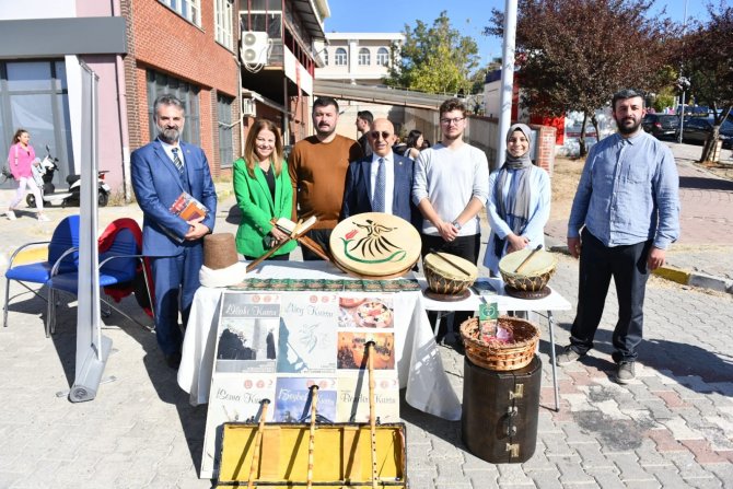 Belediye Başkan Yardımcısı Ünüvar, Çömü Güz Festivali’ne Katıldı