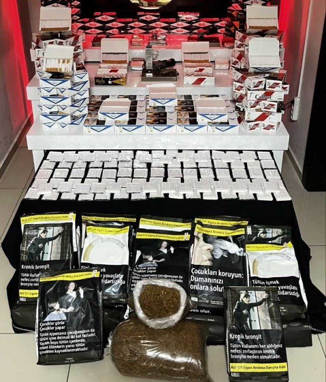 Kaçakçılar Çok Sayıda Malzemeyle Yakalandı