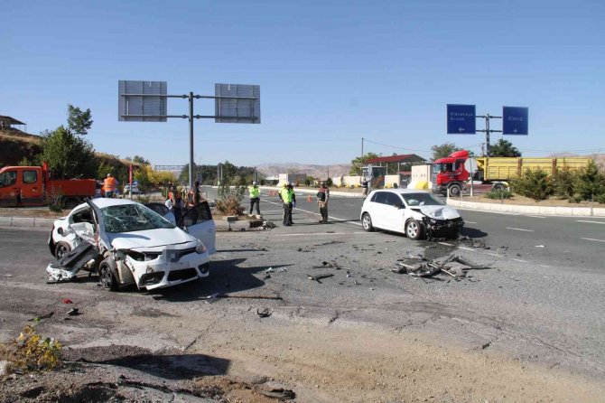 Elazığ’da Feci Kaza: 7 Yaralı