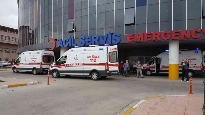 Erzincan’da İki Ayrı Trafik Kazasında 12 Kişi Yaralandı