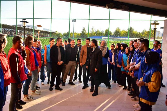 Gençlik Hizmetleri Genel Müdürü Topoğlu Elazığ’da Gençlerle Buluştu