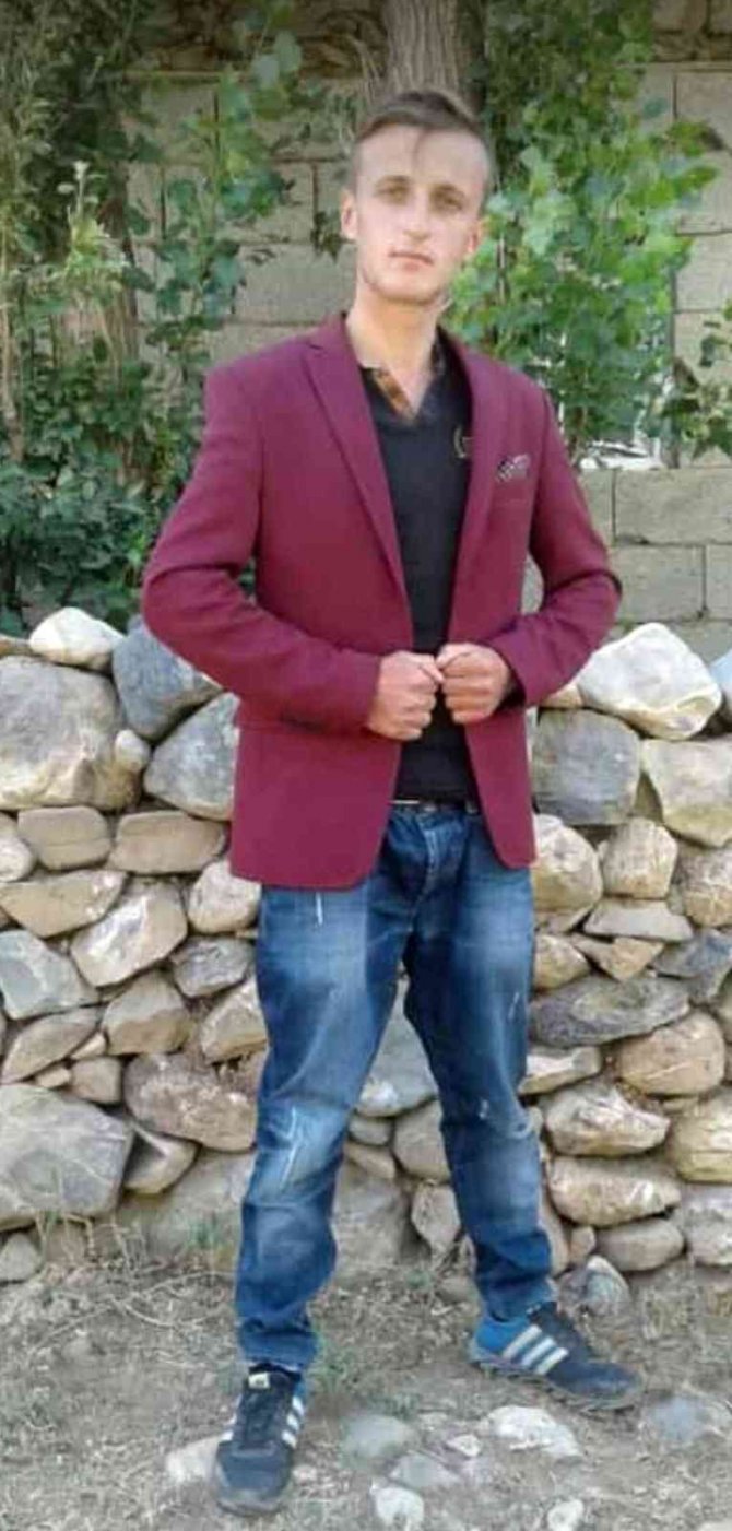 24 Yaşındaki Genç, Yıldırım Çarpması Sonucu Hayatını Kaybetti