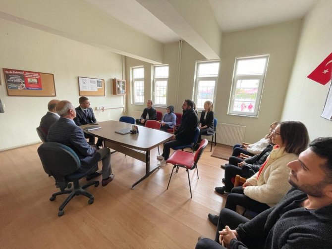 Kaymakam Okan Daştan Okullarda İncelemelerde Bulundu