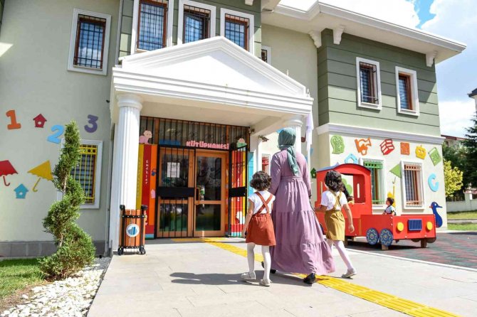 Bebek Kütüphanesine Yoğun İlgi