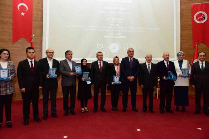 Muhammed İ̇hsan Oğuz İ̇lahiyat Araştırma Ödülleri Sahiplerini Buldu