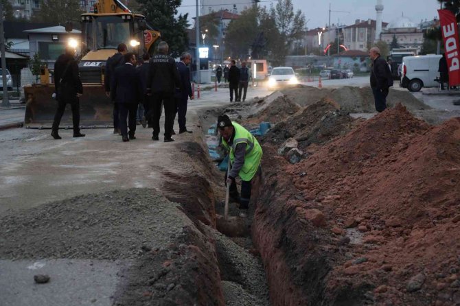 Kütahya’da İçme Suyu Hatları Yenileniyor