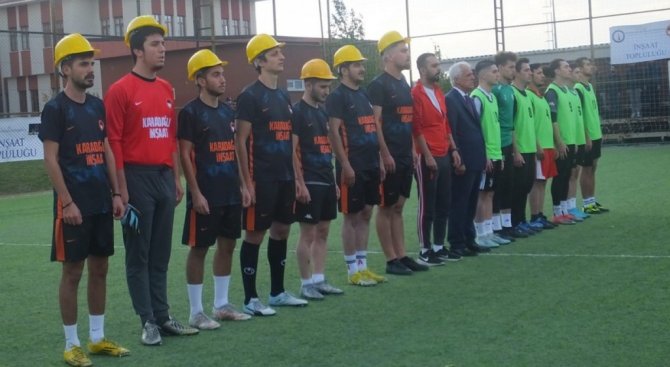 Kütahya’da ’Polis Şehitlerine Vefa Kupası Futbol Turnuvası’ Sona Erdi