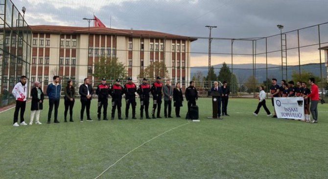 Kütahya’da ’Polis Şehitlerine Vefa Kupası Futbol Turnuvası’ Sona Erdi