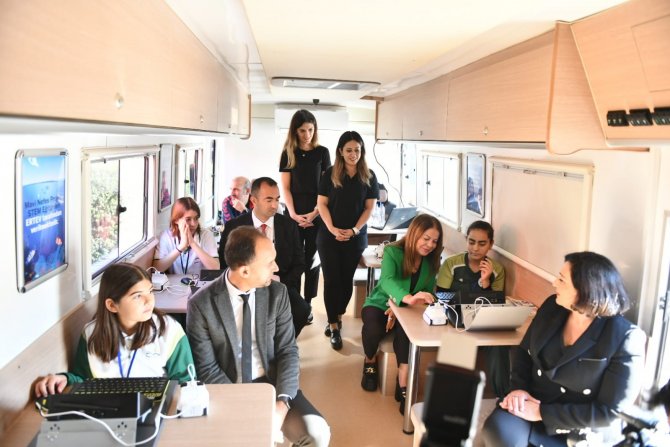 "Mavi Nefes" Eğitim Otobüsü Çanakkale’de