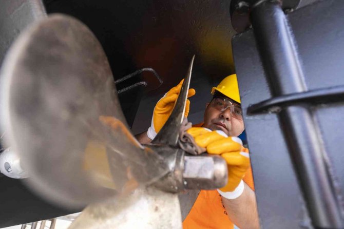 Mersin Büyükşehir Belediyesinde Deniz Araçlarının Tamir Ve Bakımı Kendi Personelince Yapılıyor