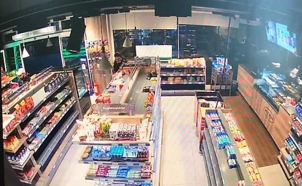 Düzensiz Göçmenleri Bisküvi Kolisi Yakalattı