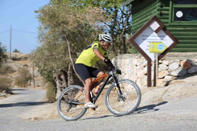 Pedallar Antik Kent Herakleia’da Döndü
