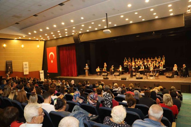 Neşet Ertaş, Sevilen Türküleriyle Anıldı