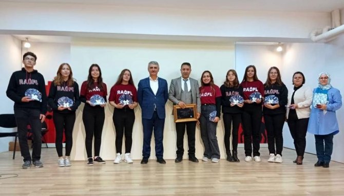 Başarılı Öğrenciler Arkadaşlarına Başarının Sırrını Anlattı