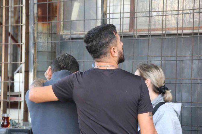 Acı Haberi Alarak Olay Yerine Koştu, Kardeşinin Cesedine Bir An Olsun Bakamadı