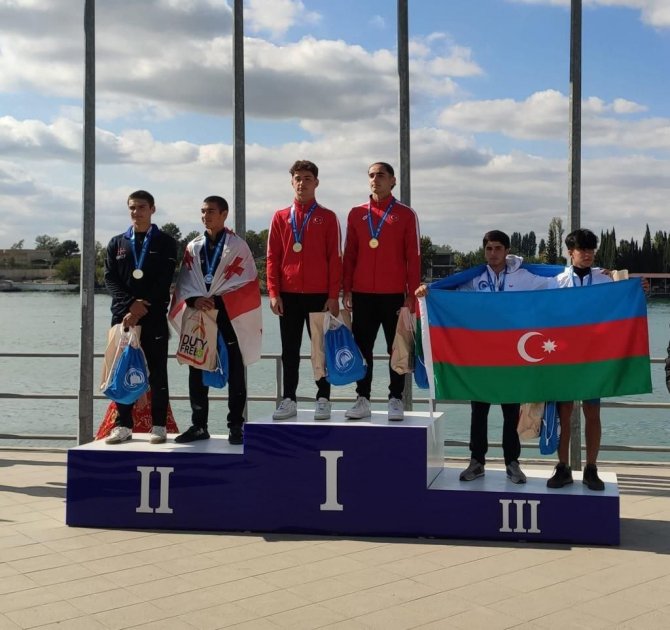 Büyükşehir Sporcuları Azerbaycan’dan 4 Altın Madalya İle Döndü