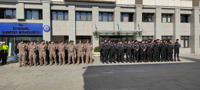 Şehit Polis İçin İ̇stanbul Emniyet Müdürlüğü’nde Tören Düzenlendi