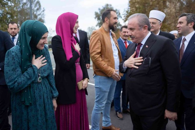 Tbmm Başkanı Şentop, Sisak Recep Tayyip Erdoğan İ̇slam Kültür Merkezi’ni Ziyaret Etti