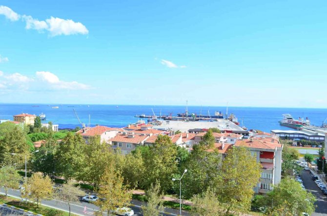 Şehrin Göbeğinde Devasa Genişleyen Ceyport Limanının Çed Raporu Durduruldu