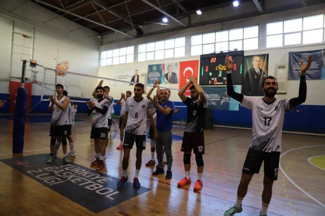 Nazilli Belediyespor Voleybolda, Denizli Temsilcisini 3-0 Mağlup Etti