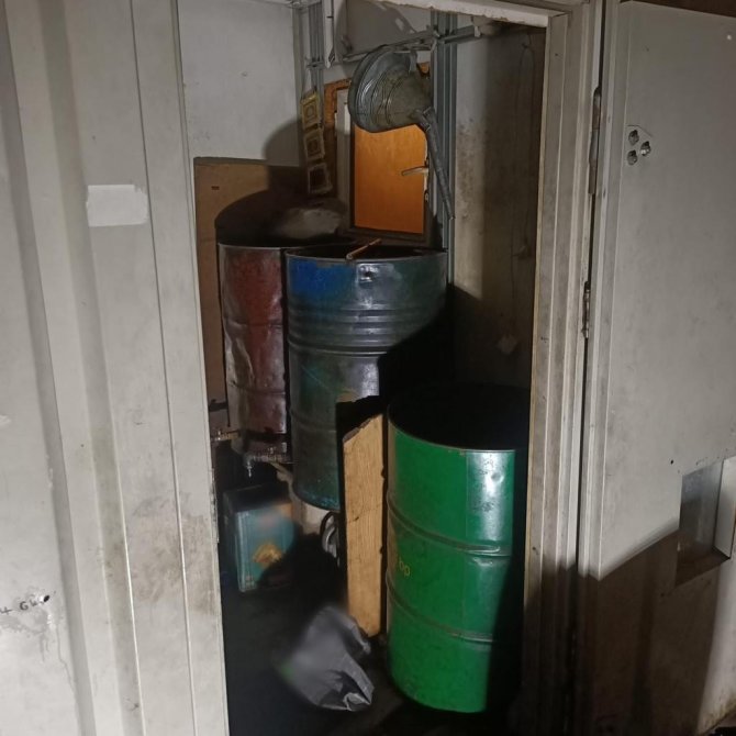 Van’da El Bombası Ve Gümrük Kaçağı Malzeme Ele Geçirildi