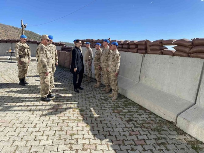 Kaymakam İ̇rdelp, Vatan Tepe Üs Bölgesinde İncelemelerde Bulundu