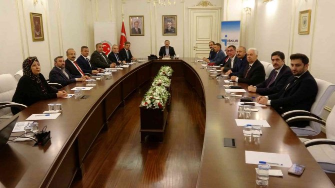 Vali Polat, “Sanayileşme Yolunda Hızla İlerliyoruz”