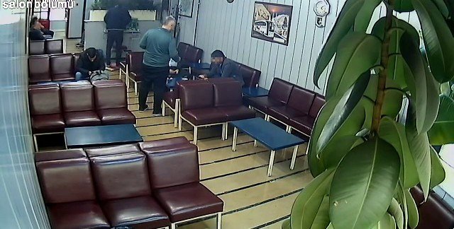 15 Temmuz Demokrasi Otogarında Cep Telefonu Hırsızlığı Kamerada