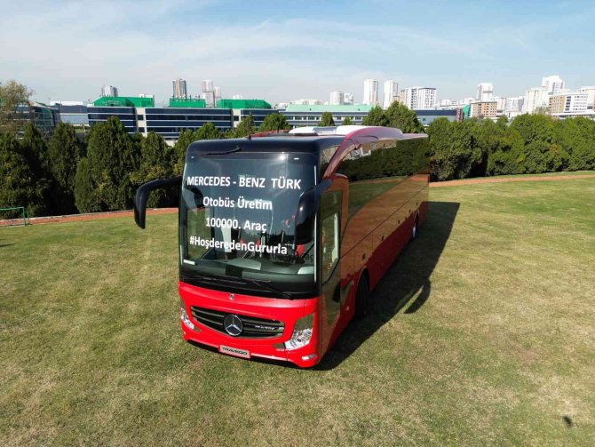 Mercedes-benz Türk 100 Bininci Otobüsünü Banttan İndirdi