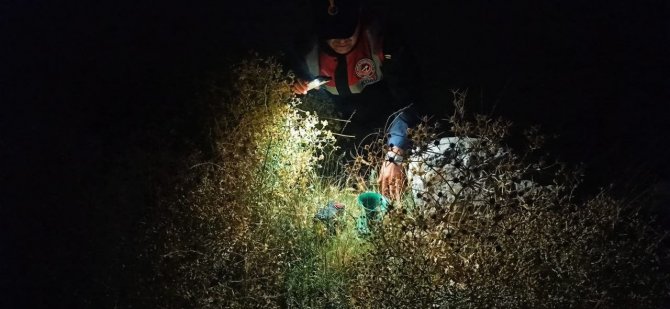 Aksaray Jandarması Kaçak Avcıların Akülü Ses Tuzağını Bozdu