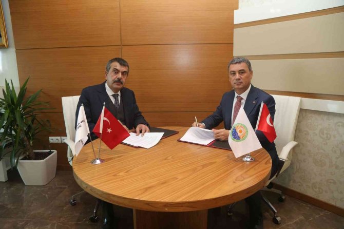 Gölbaşı Belediyesi Ve Ankara Hacı Bayram Veli Üniversitesi Arasında İş Birliği