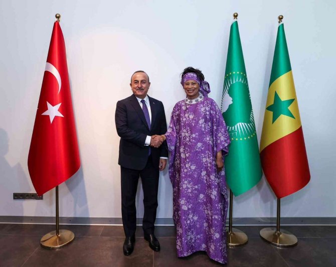 Antalya Diplomasi Forumu Ve Dakar Uluslararası Forumu Arasında Mutabakat Zaptı İmzalandı