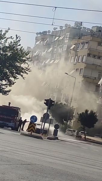 Seyir Halindeki Otomobil Alev Alev Yandı