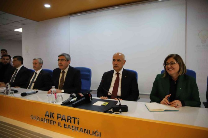 Bakan Kirişci: "2023 Gibi Önemli Bir Dönemece Yaklaşıyoruz. Bu Sadece Bir Seçim Değil, Türkiye’nin Yüzyılı Olacak"