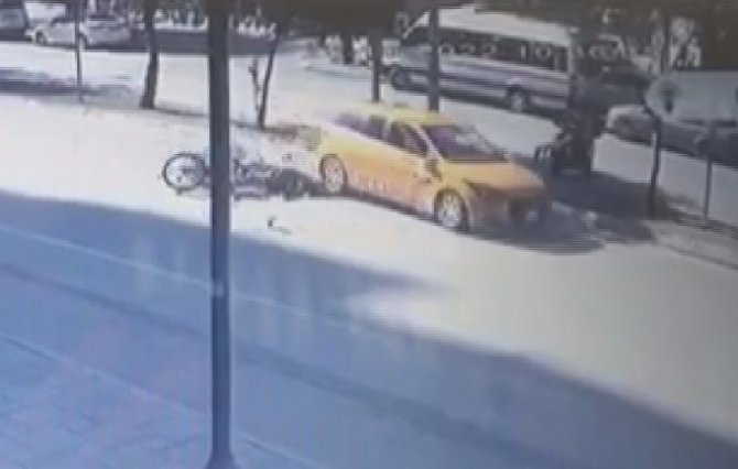 Taksinin Çarptığı Bisikletli Yaralandı