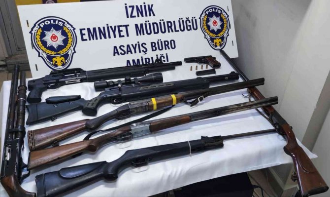 Bursa’da Çok Sayıda Ruhsatsız Silah Ele Geçirildi
