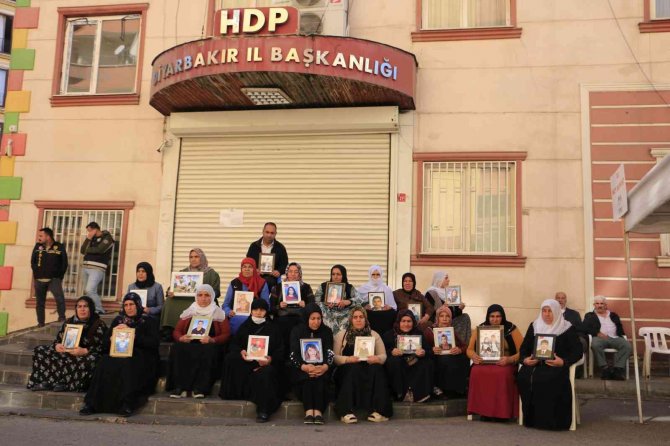 Kanser Hastası Anneden Kılıçdaroğlu’na Çağrı: “Eğer Az Şerefiniz Varsa Bu Çadırı Görürsünüz”