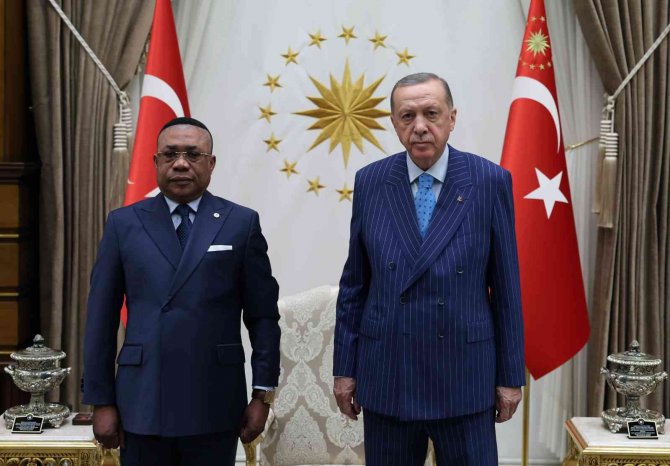 Kongo Cumhuriyeti’nın Ankara Büyükelçisi Ondele, Cumhurbaşkanı Erdoğan’a Güven Mektubu Sundu