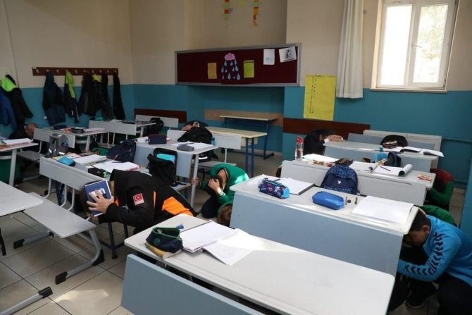 316 Okulda Aynı Anda Yapıldı