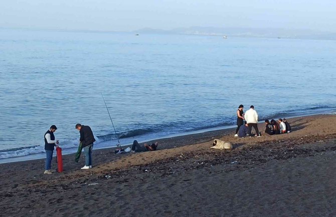 Karadeniz’de Güneşin Tadı Sahilde Çıktı