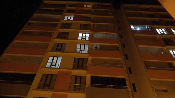 Elazığ’da 4 Dairenin Su Sayacı Çalındı, Site Yöneticinin Tepkisi Şaşırttı