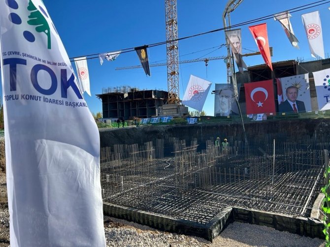 ‘İ̇lk Evim İ̇lk İ̇ş Yerim’ Projesi Çerçevesinde Erzurum’da İlk Temel Atıldı