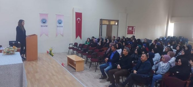 Gediz Kız Anadolu İ̇mam Hatip Lisesi Öğrencilerine Seminer